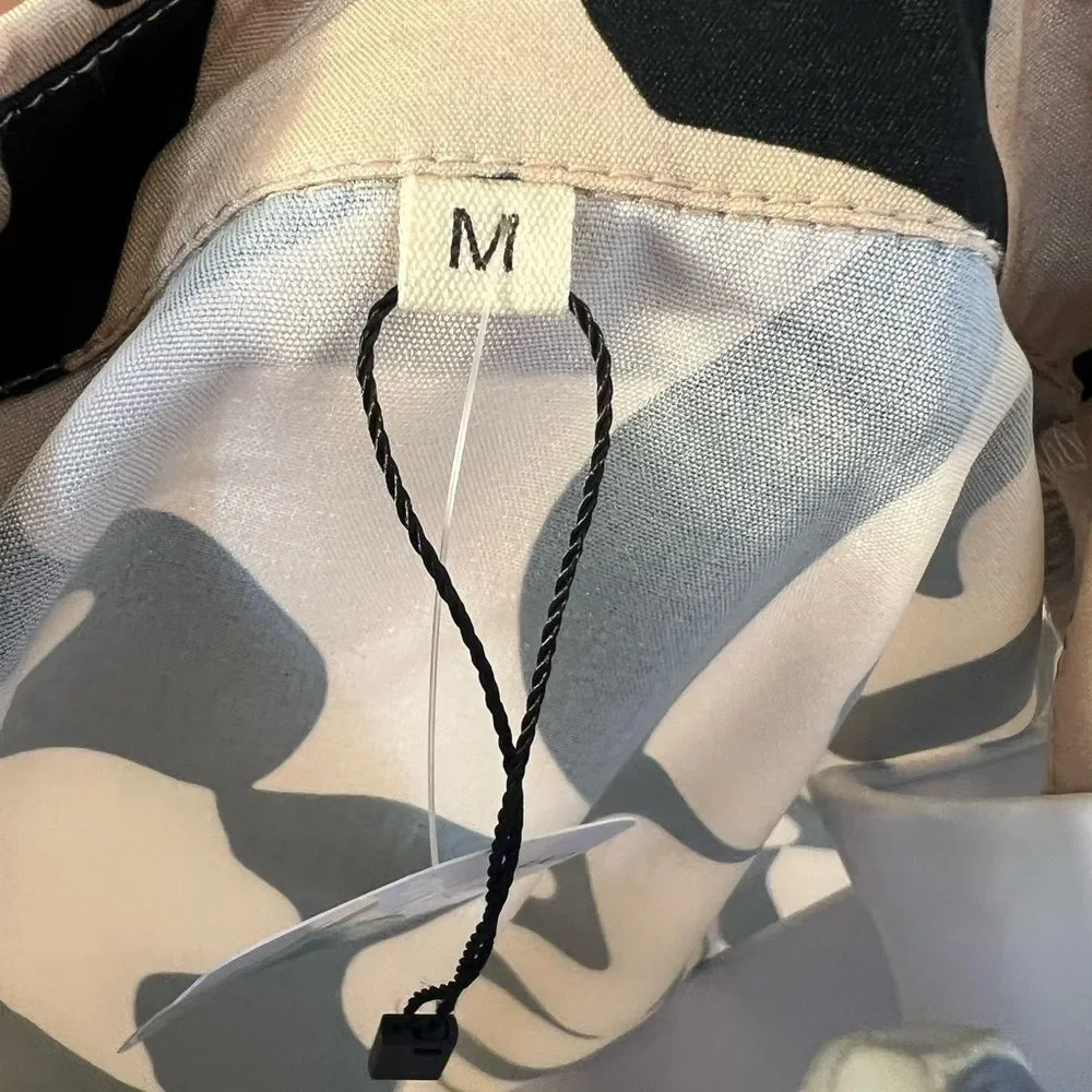 🌸Animal Print Fit & Flare Long Sleeve, Buttoned Down Belted Dress Size M (AA4) - Picture 10 of 13